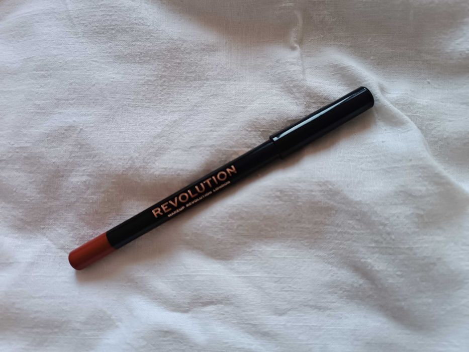 Konturówka do ust Makeup Revolution