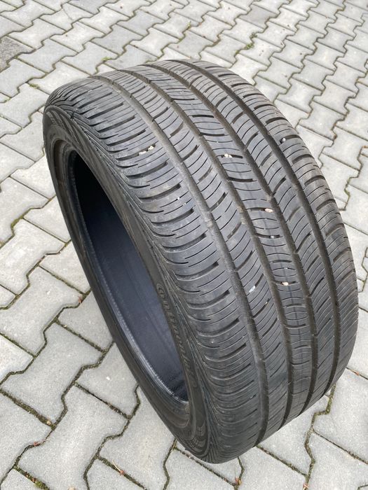Opona Continental  255/40R19