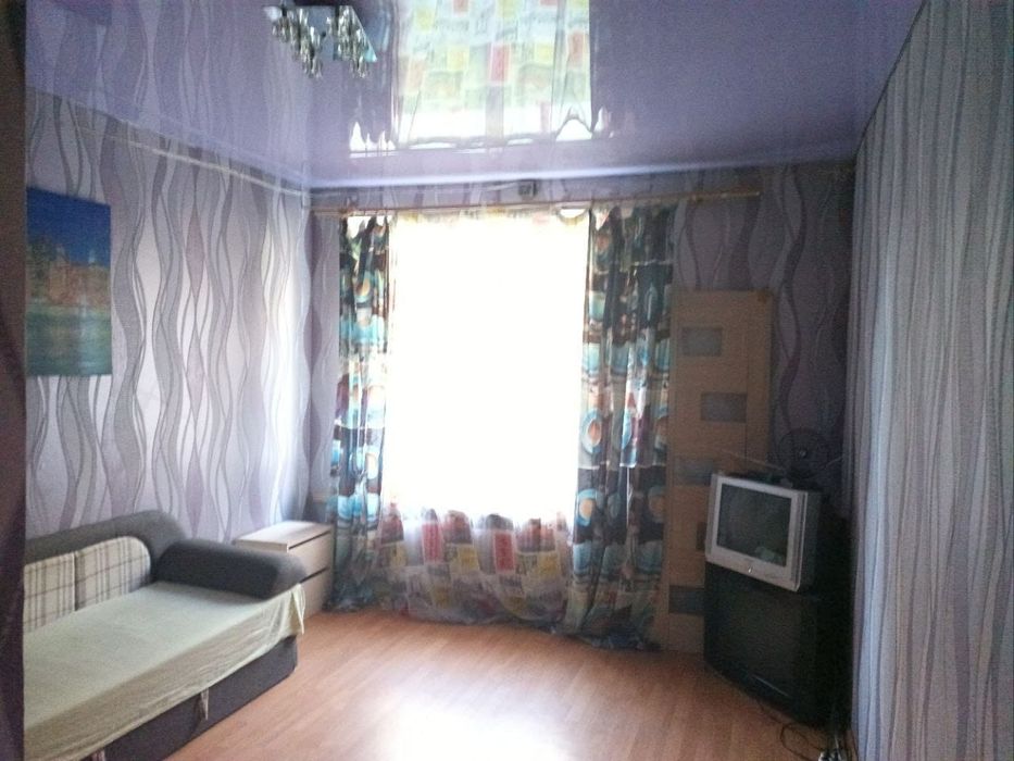 Подобово погодин помісячно  1 кім квартир газплита духовка перш поверх