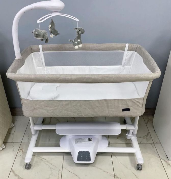 Дитяче ліжечко 3 в 1 Carrello Bloom для новонароджених.