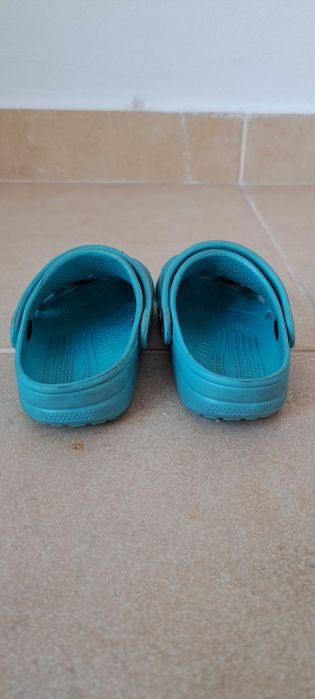 "Crocs" azuis para criança, tamanho c 6/7 (23/24)