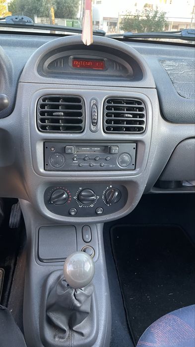 Renault Clio 1.9