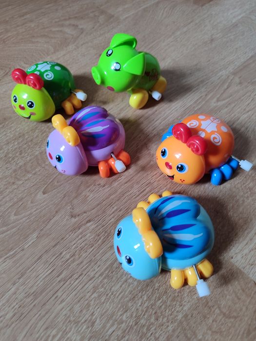 Продам набор Дитяча заводна механічна іграшка 5 штук.