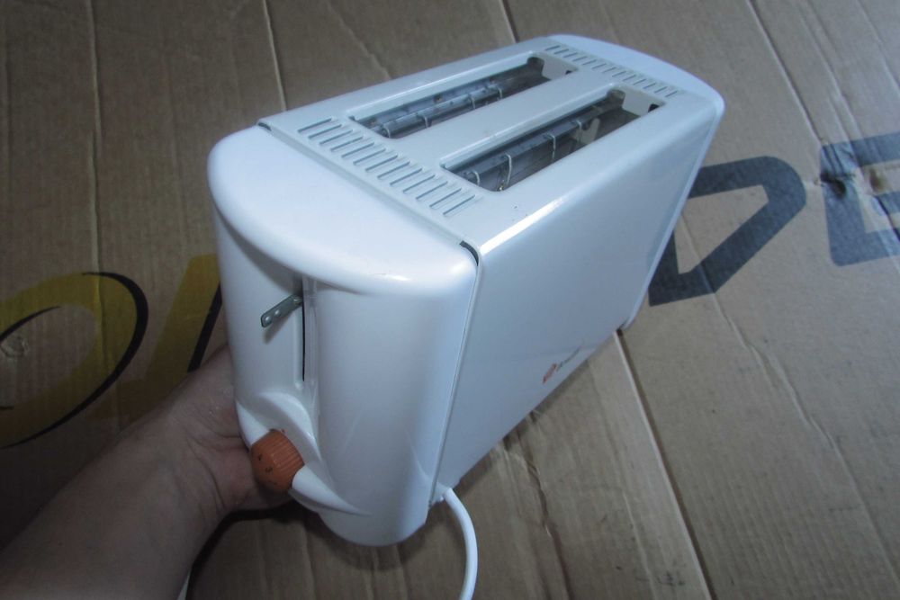 Тостер "Domotec" під ремонт