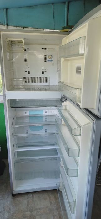 Продам холодильник, сухая заморозка