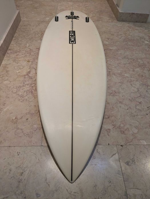 Prancha de surf emery 5.11 31l