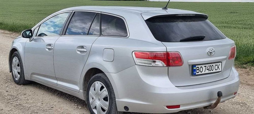 Toyota Avensis Т27 2,0 бензин/газ в доброму стані