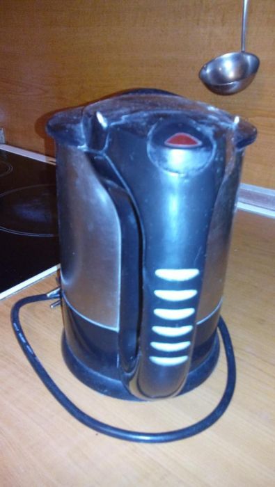 электрический чайник SATURN на разборку запчасти