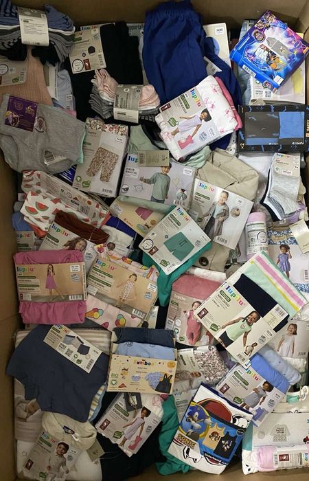 Дитячий одяг,колготи,білизна лотами