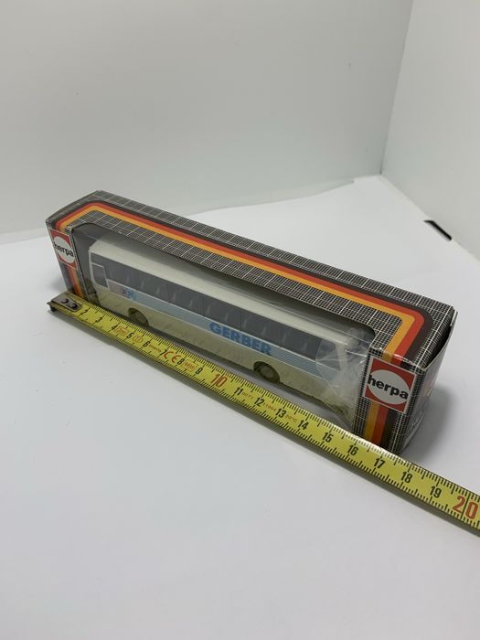 Setra S 215 HD da Herpa escala 1/87