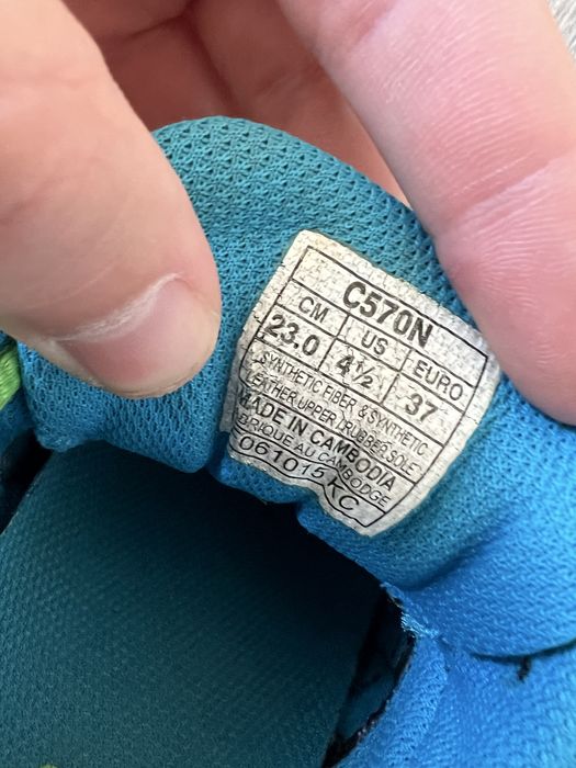 Кросівки жіночі Asics 37р