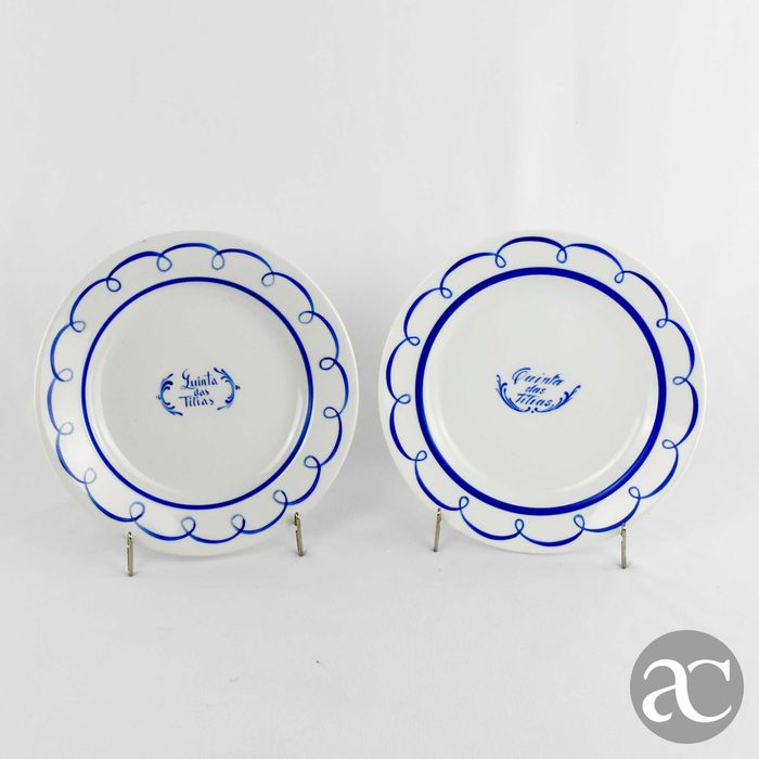 Par de Pratos em porcelana Artibus “Quinta das Tílias”