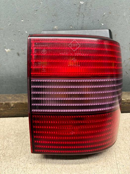 Lampa Prawy Tył Prawa Tylna VW Passat B4 Kombi ORYGINALNA !!!
