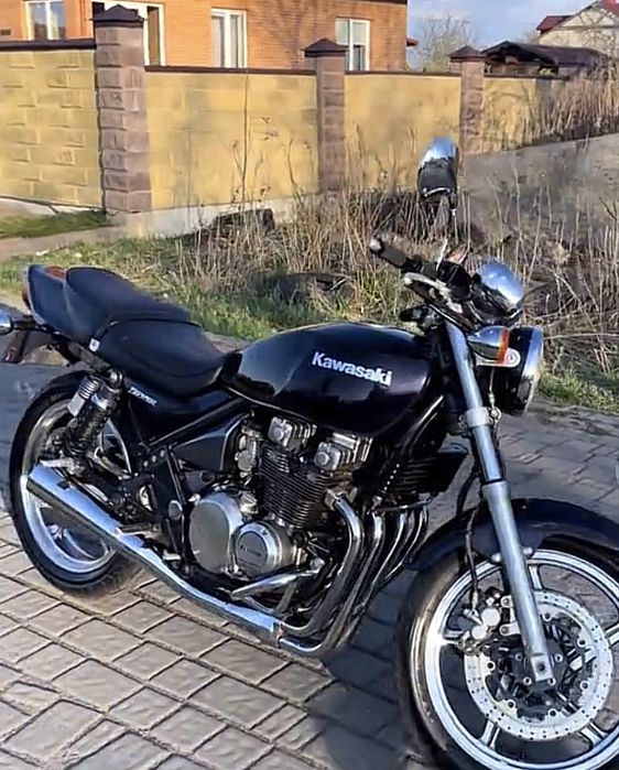 Продам мотоцикл kawasaki zr550 кавасаки