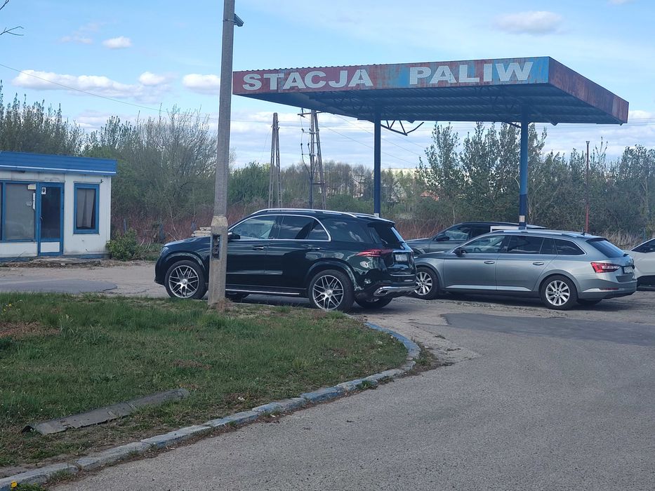 Działka ze stacją paliw