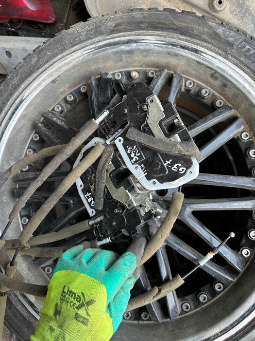 Замок двери задней левой правой Инфинити Infiniti g25 g35 g37 fx37 q40 q50 q60