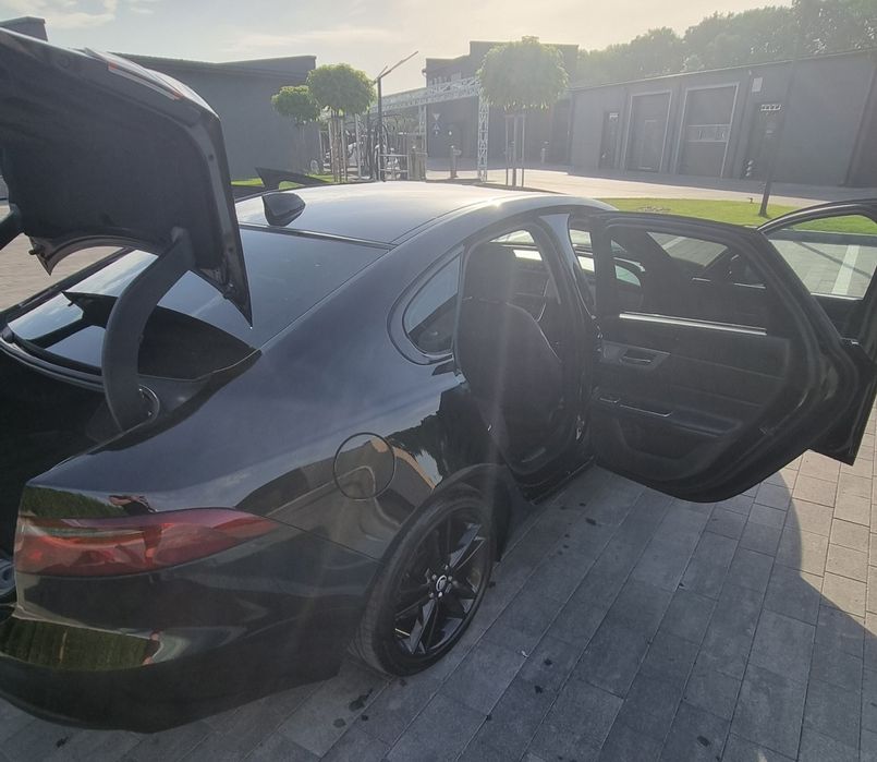jaguar xf 2.0d 2017