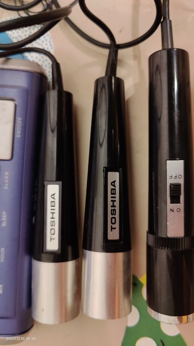 Binóculo, micros, relógio  e outras peças