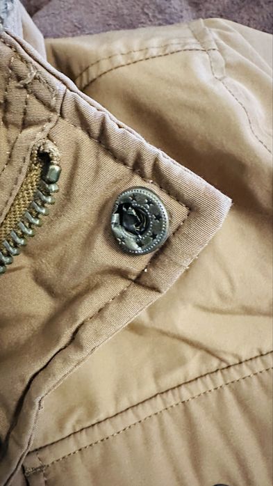 Оригінальна парка Levis (розмір S)