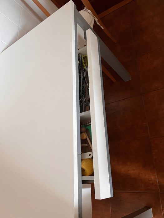 Mesa cozinha com 2 cadeiras