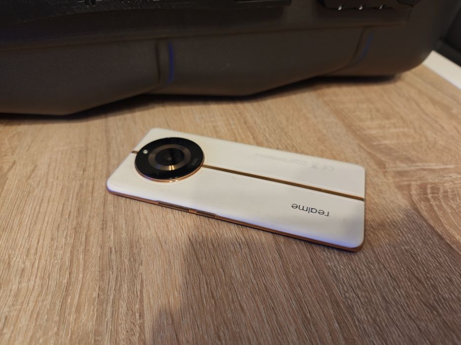 Realme 11 pro plus + 12/512GB Prywatnie, jak nowy, komplet, Wałbrzych