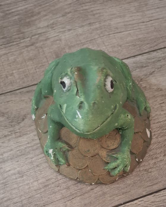 Żabka z ceramiki