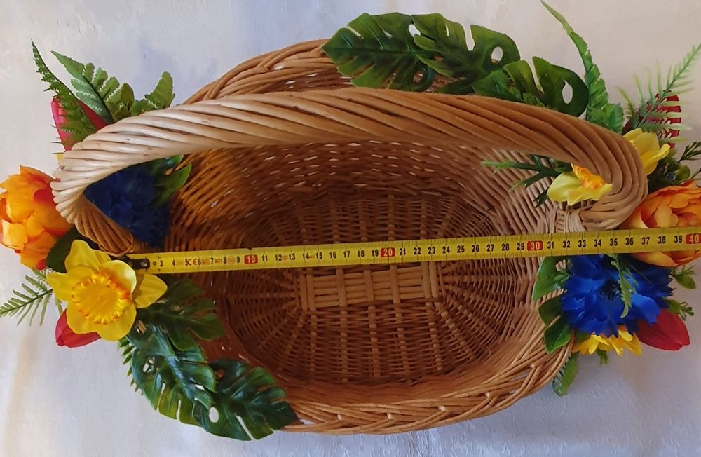 Kielce Duży koszyk, koszyczek wielkanocny z przybraniem