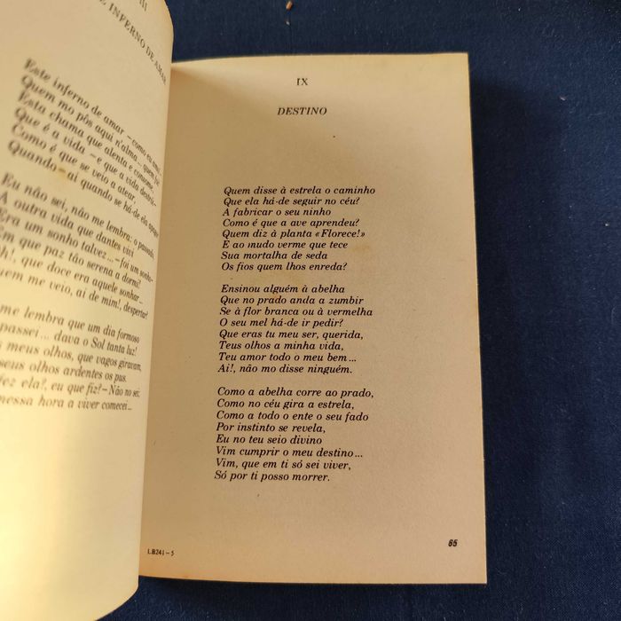 Almeida Garrett - Folhas Caídas