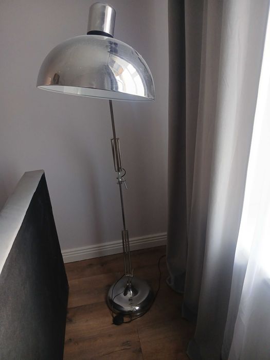 Lampa stojąca srebrna