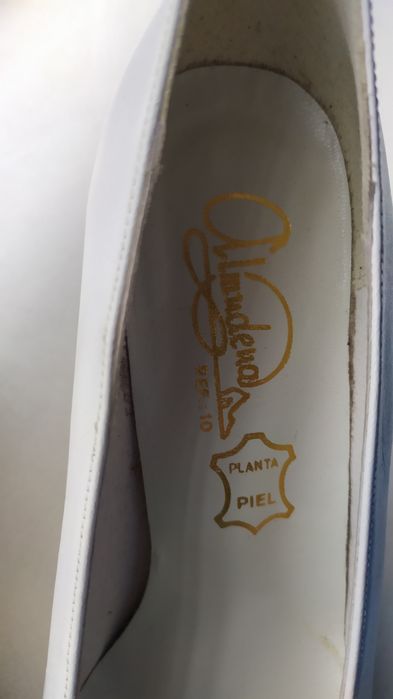 Шкіряні туфлі жіночі