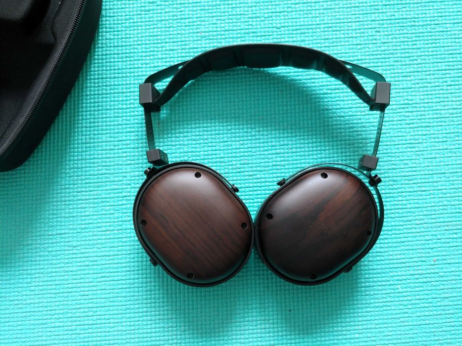 Monolith M565C закриті з кейсом та кабелем, робоче одне вухо, AS IS !