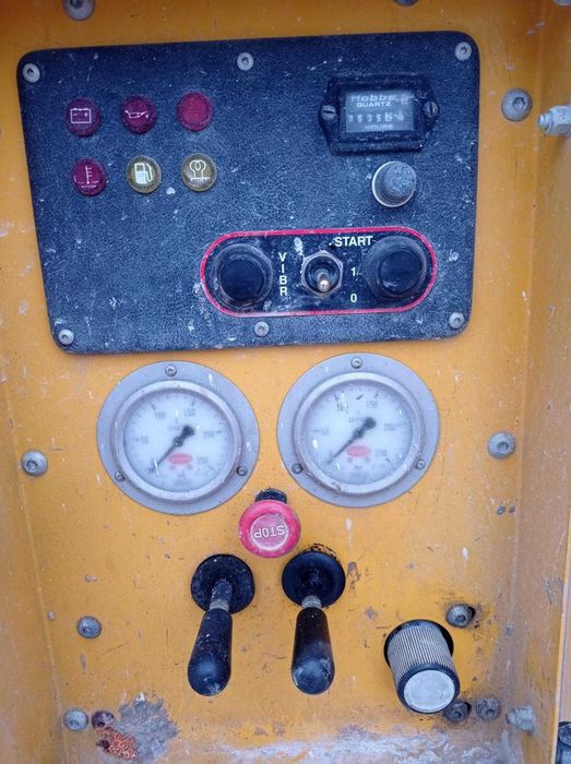 Máquina de Bombar Betão - Bunker - CLB 18 / 2005 C / Mangueiras