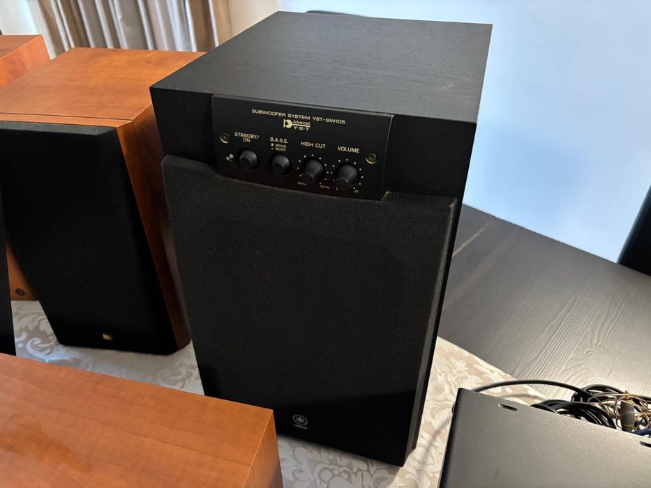 Amplificador / Receptor AV + Colunas + Subwoofer