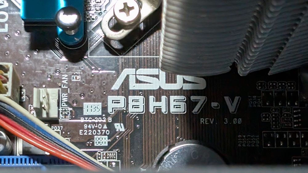 Продаю ПК i7 2600; Asus GTX 960; 8gb GoodRam DDR3; 600W; 500gb HDD