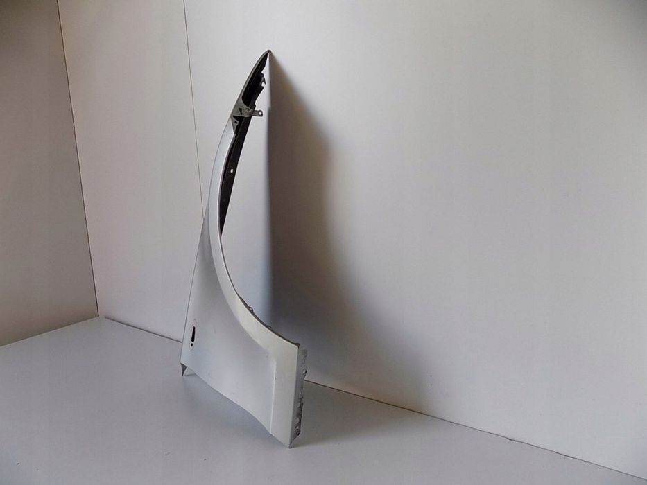 BMW 1 E87 E88 błotnik Prawy - 0604