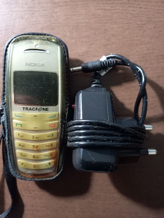 Телефон NOKIA  TRACFONE в комплекті