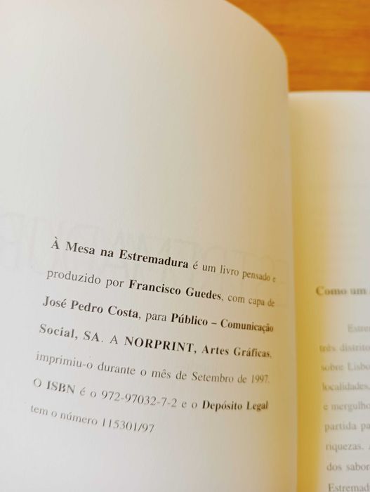 Livro - À mesa na Estremadura