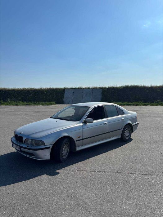 Продам BMW 528і на автоматі