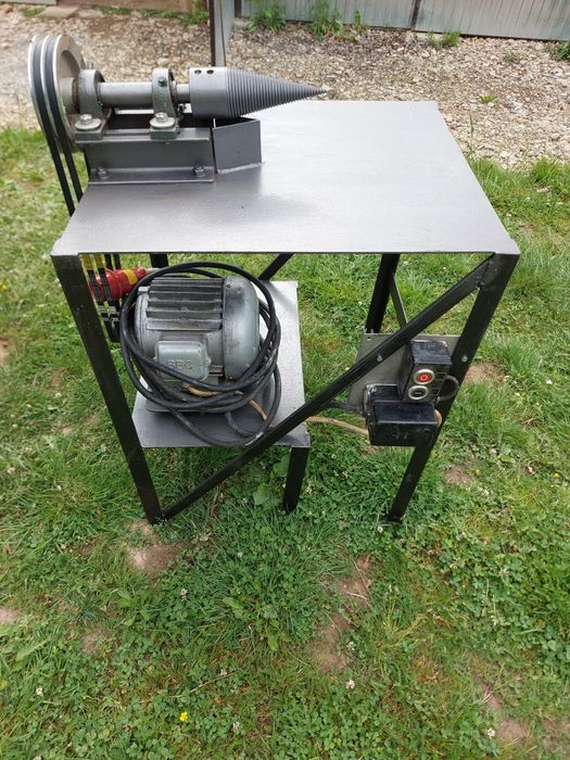Stół, świder do rębania drewna 2.2kW