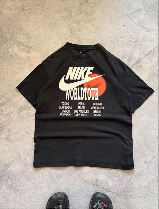 Футболка Nike Worldtoor