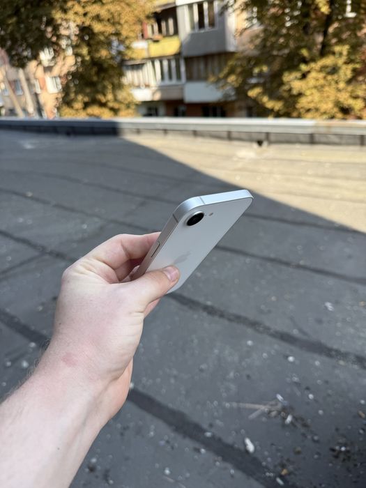 Iphone 17e 256 gb 100% акамулятор