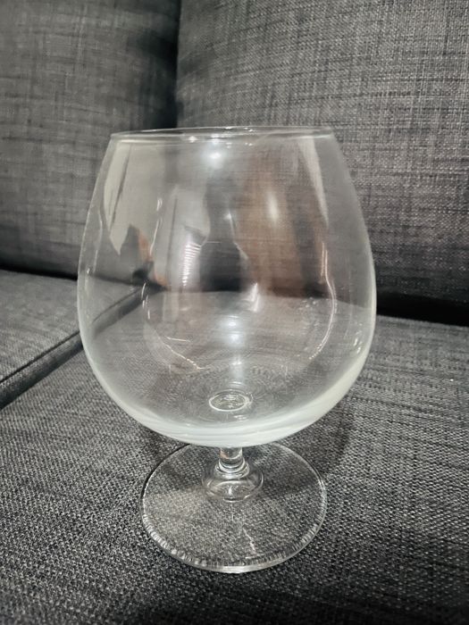Vendo copos e taças425701452578170883