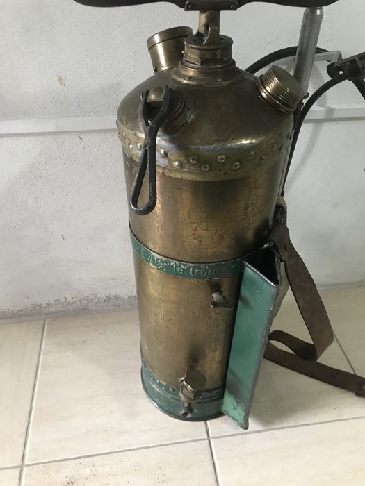Maquina de sulfatar antiga