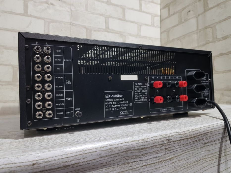 12 кг! Hi-Fi Стерео підсилювач GoldStar GSA 9320, *2x140 Вт, б/у з Нім