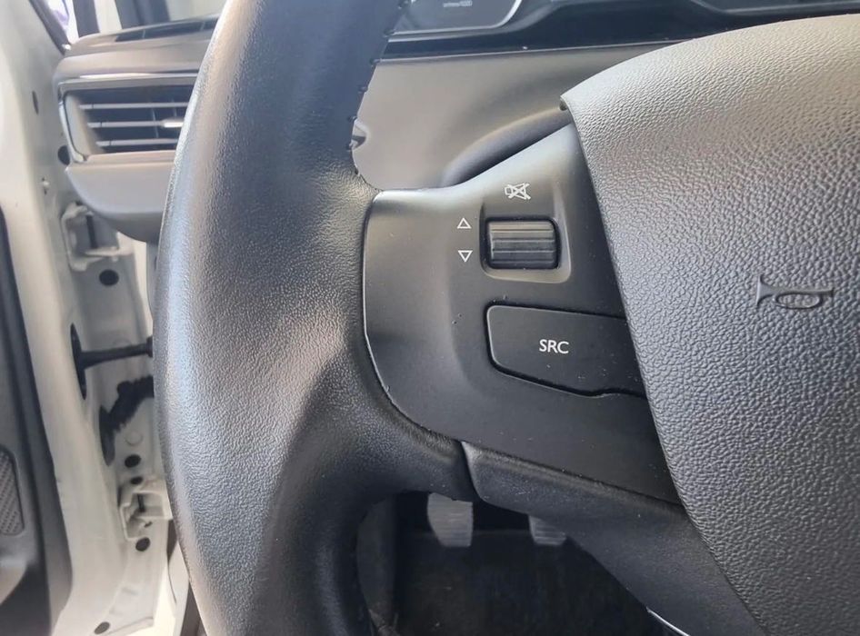 Peugeot 208 ano 2018