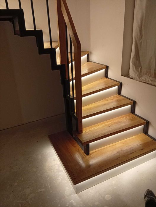 schody drewniane, dąb jesion