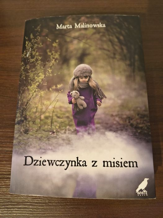 Książka "Dziewczynka z misiem"