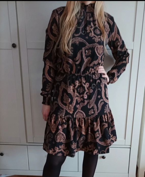 Sukienka na długi rękaw Sinsay 36