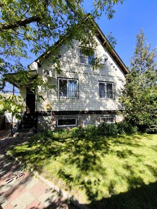 Продам будинок с.Горбовичі.Підвал,газ,сад,альтанка,гараж