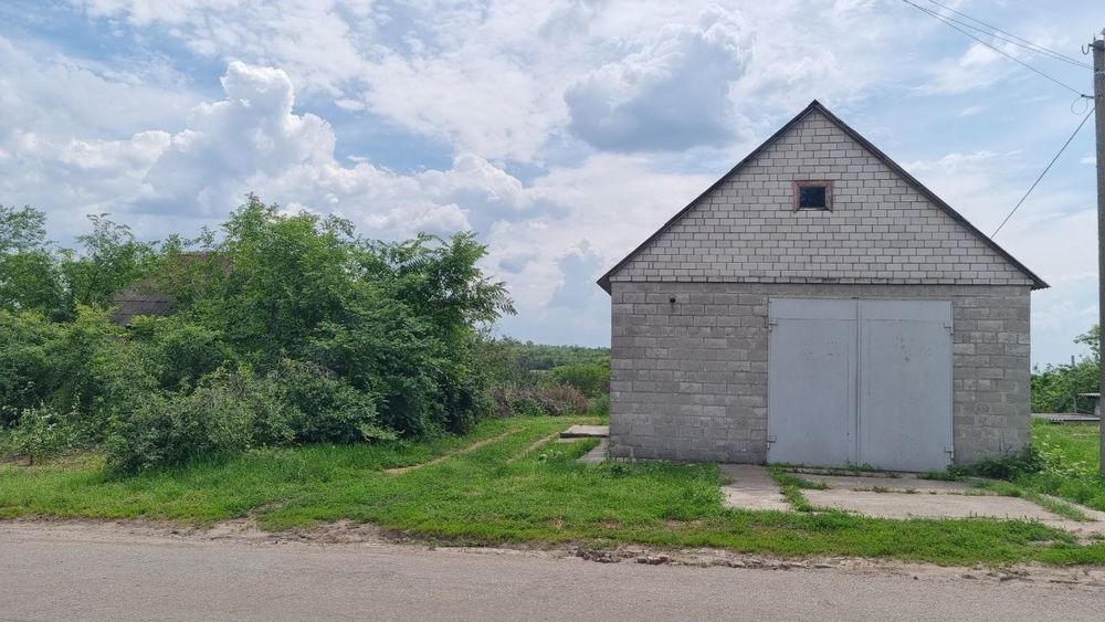 Продам ділянку з забудовою